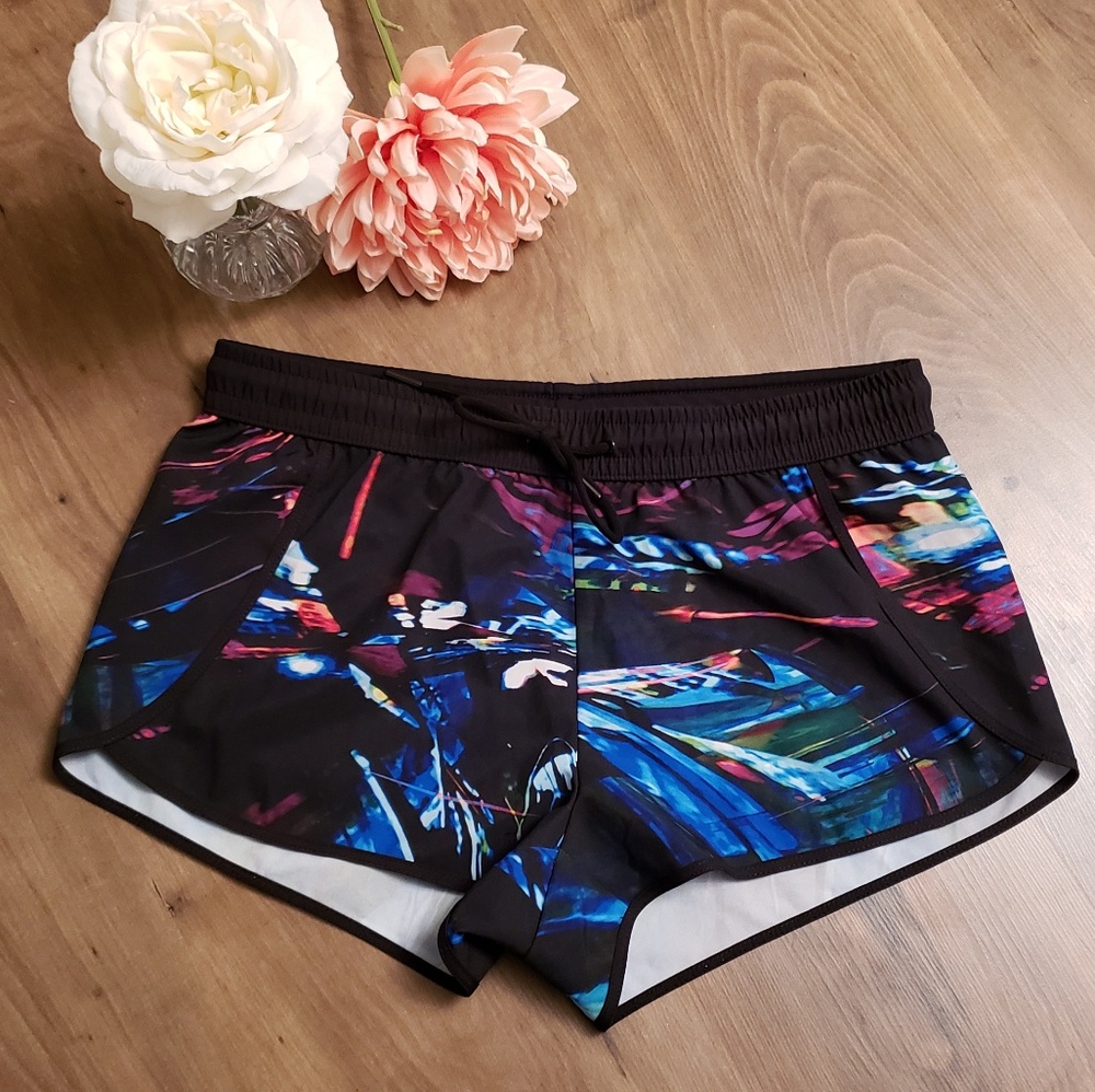2/$10 Fabletics Shorts Size Small